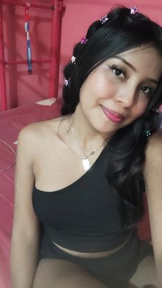 <em>L</em><em><strong>aura Paez</strong></em>